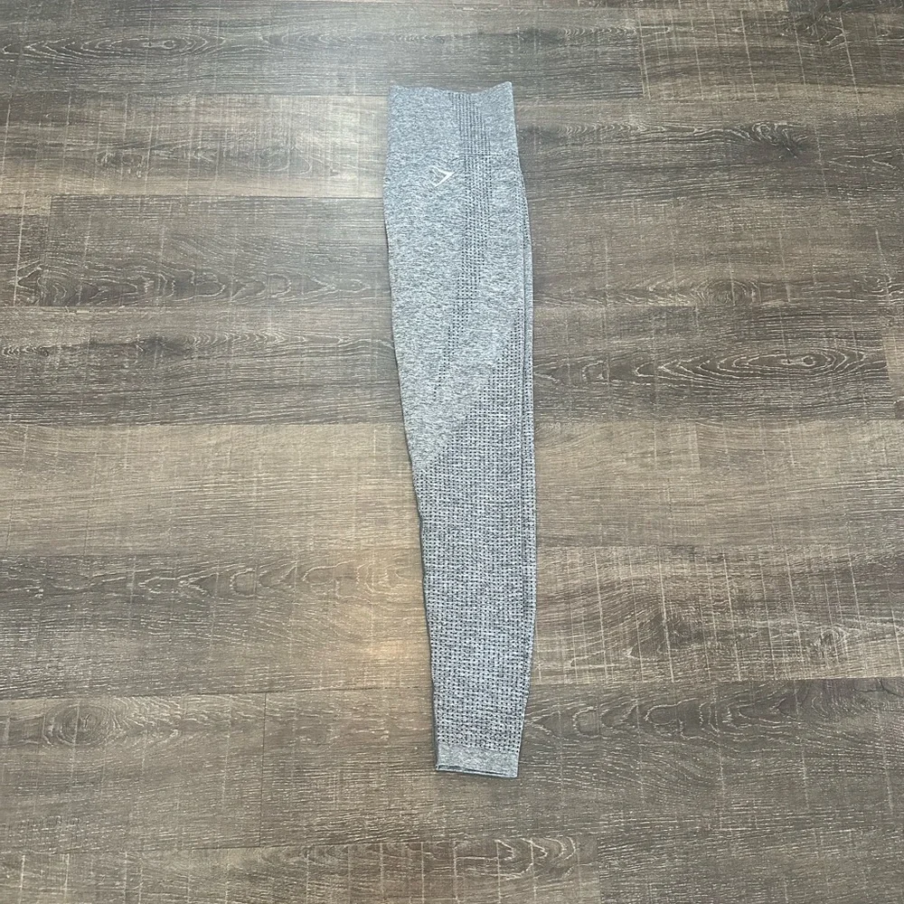 Gymshark Vital Seamless  Athleisure Gray Leggings Size Small - Picture 4 of 5